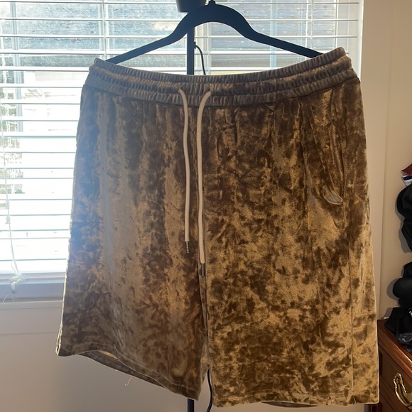 Men’s Shein matching set - Picture 3 of 6